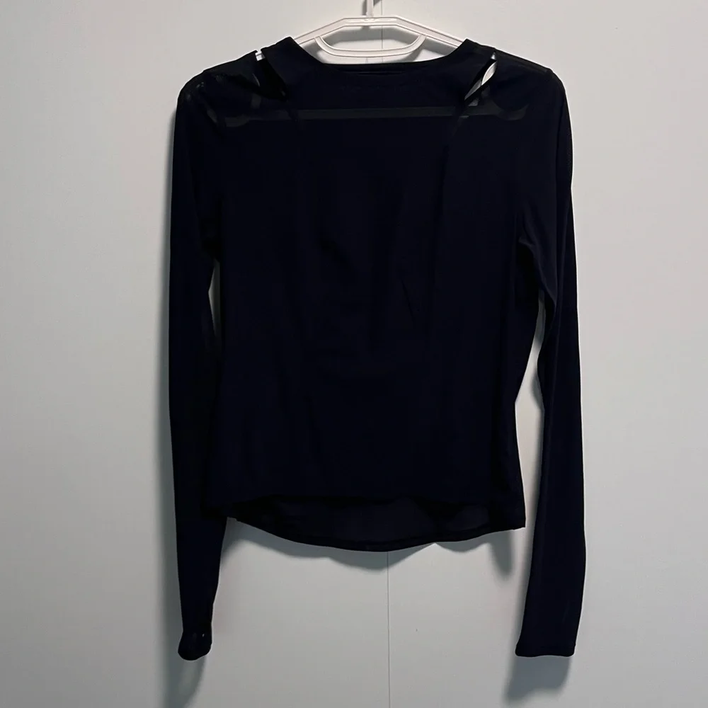 Lululemon Black Mesh Long Sleeve Shirt Cutout Shoulders - Picture 2 of 4